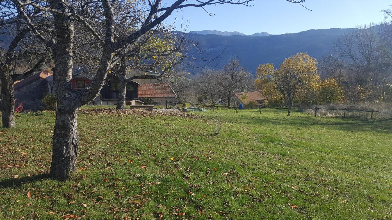 Gîte BARD des OURS Saint-Martin-en-Vercors Extérieur photo